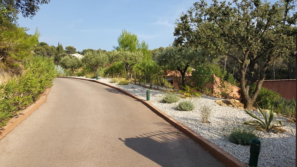La Maison Du Castellet Ле-Кастелле Екстер'єр фото